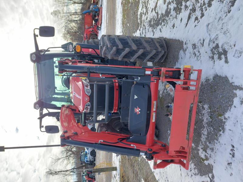 Tractors  Massey Ferguson MF5711 Global Tractor Photo